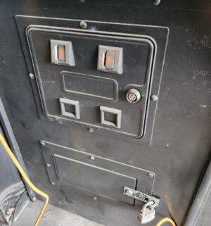 v227- Arcade Game. Does not work. Unknown game - Image 4