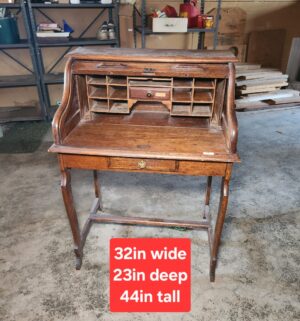 z61- Early 1900s Roll Top Desk. Great Shape