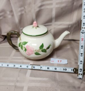 d17- Tea Pot. Franciscan Desert Rose