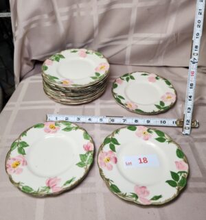 d18- 6 in plates. Franciscan Desert Rose
