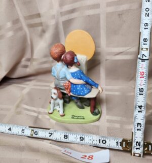 d28- Young Love. Norman Rockwell