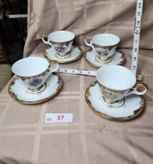 d37- Lean Liu Flower of the Month Cup/Saucers