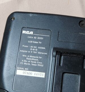 d51- RCA Portable Color TV - Image 3