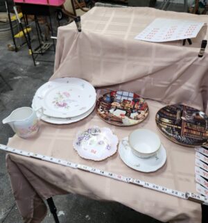 d94- Collectible Dishes