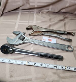 d98- Ratchet, Wrench, Vise Grips