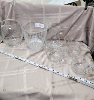 d103- Crystal & Glass