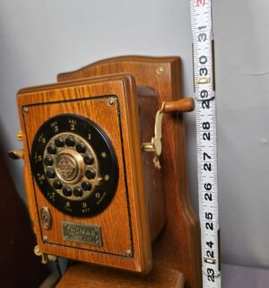 d105- Thomas Collectors Edition Phone - Image 3