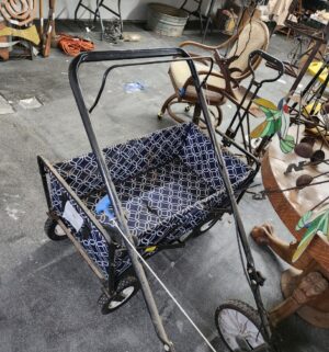 d118- Craftsman Silver 5hp Mower. Has Compression - Image 3