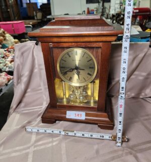 d143- Daniel Dakota Clock