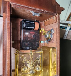 d143- Daniel Dakota Clock - Image 4
