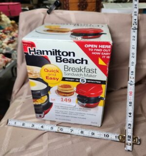 d149- Hamilton Beach Sandwich Maker