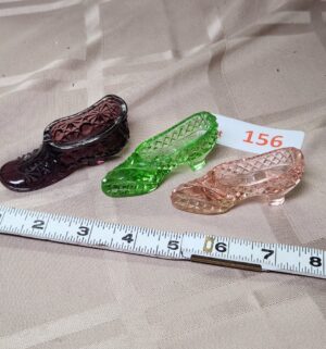 d156- Vaseline Glass Shoes