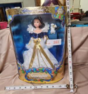 d161- Snow White Mattel Doll
