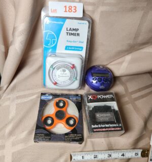 d183- Lamp Timer, Radio, Spinner