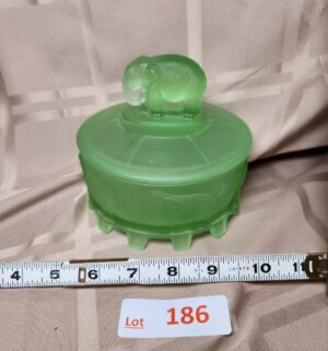 d186- LE Smith Elephant Satin Uranium Glass Powder Dish