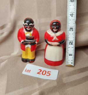 d205- 1950s Aunt Jemima Uncle Mose Salt/Pepper Set