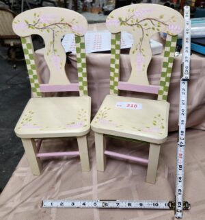 d218- Doll Chairs