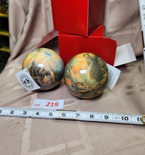 d219- Thomas Kinkade Light up Ornaments
