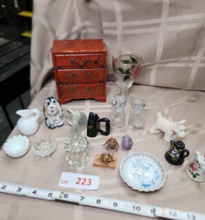 d223- Collectible Figurines