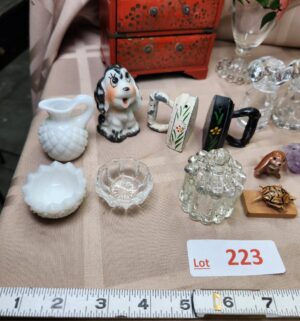 d223- Collectible Figurines - Image 4