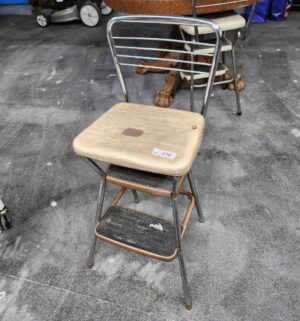d226- vintage cosco stool