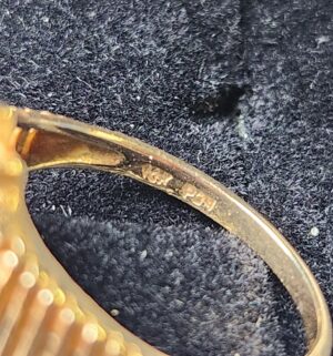 e13- 10kt Gold Ring with Genuine Diamont Accents. Tested 10k gold - Image 3