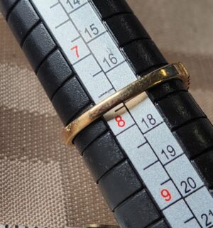 e13- 10kt Gold Ring with Genuine Diamont Accents. Tested 10k gold - Image 4