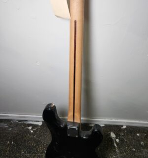 e15- Vintage Cort Bass Guitar. Missing Cord - Image 6