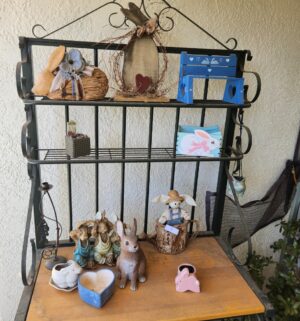 f7- outdoor figurines
