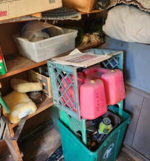 g14- Contents of the shed. Buyers choice, take what you want - Image 3