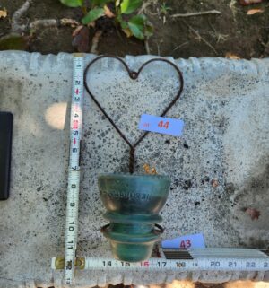 g44- Insulator Iron Heart Yard Art