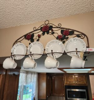 g145- Cup/Saucer Rack w/ tea cups