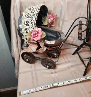g150- Doll Carriage