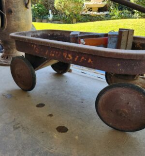 h18- Antique Metal Wagon - Image 3