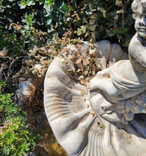 h30- VERY Large Cherub Fountain. 4 Total Pieces - Image 4