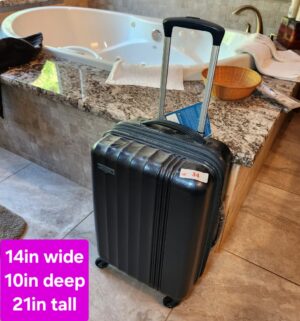 h34- Rolling Suitcase