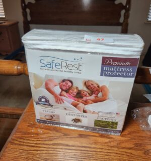 h47- Saferest Mattress Protector