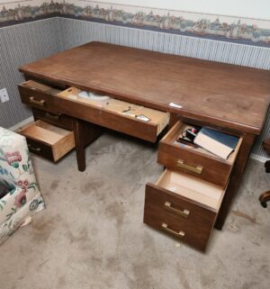 h59- Antique Solid Wood Executive Desk - Image 3