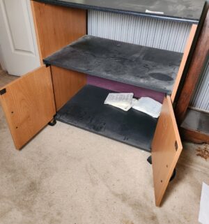 h62- Rolling Office Cabinet - Image 3
