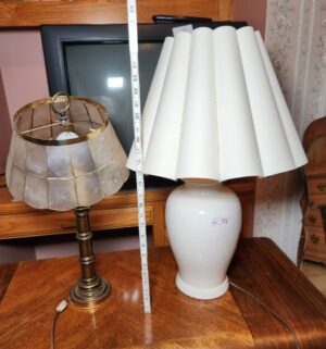 h73- 2 table lamps