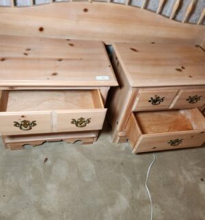h75- Pair of Thomasville Night Stands. Great Shape - Image 3