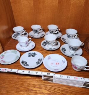 h87- Tea Cups