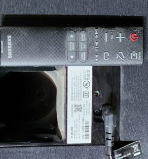 h104- Samsung Sound Bar (no cord), Samsung Sub woofer - Image 3
