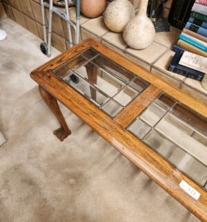 h113- Oak Sofa Table w/ Lead Glass Panels - Image 3