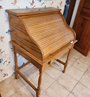 h135- SM Oak Roll Top Desk - Image 4