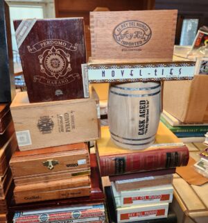 h136- Cigar Box Collection - Image 3