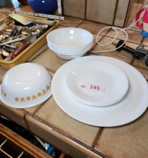 h145- Correlle Dishes