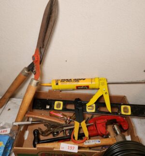 h197- flat of various tools