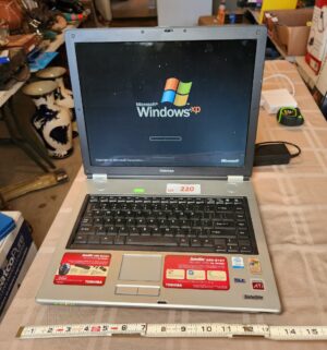 h220- Toshiba Satellite A85-S107 Laptop. Unlocked. Dead Battery