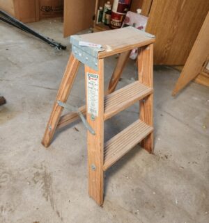 h244- Keller Model W 2 Step Ladder